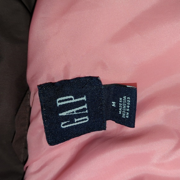 GAP Down Filled Puffy Vest - Picture 5 of 10